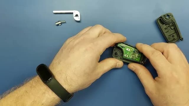 Jak rozebrać kluczyk opel astra j - uniknij problemów z naprawą Jak rozebrać kluczyk opel astra j - uniknij problemów z naprawą